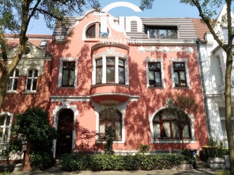 malerische Liebhaberimmobilie in Bestlage, Nähe Botanischer Garten, 3 Wohneinheiten, 47058 Duisburg / Duissern, Mehrfamilienhaus