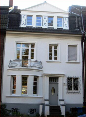 Sleeping Beauty – Fabrikantenvilla mit viel Platz für Sie und Ihre Träume, 47829 Krefeld, Villa