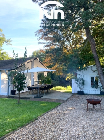 Seelage -Traumhaus – besondere Atmosphäre, 47802 Krefeld-Traar, Haus